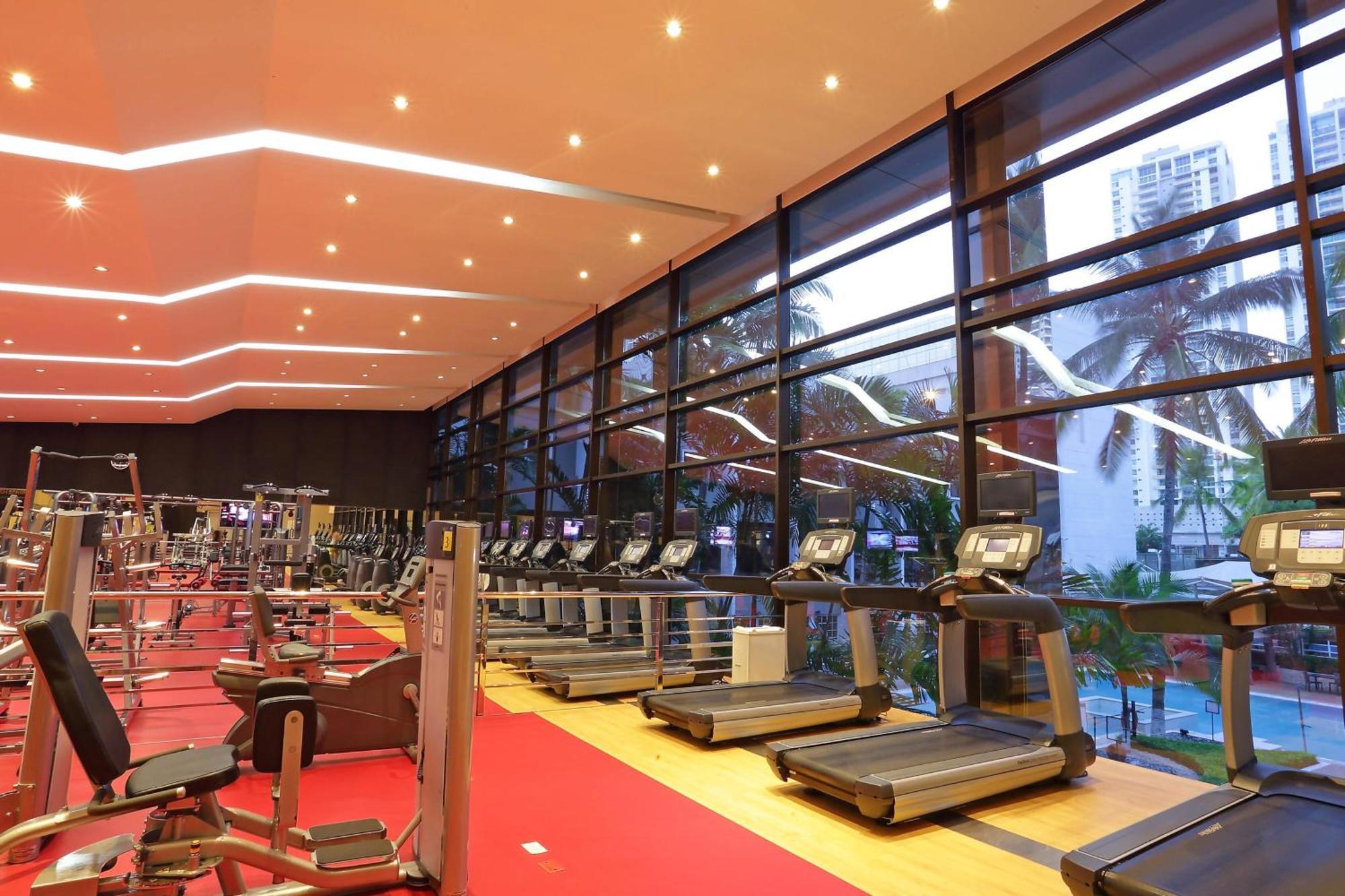 Sheraton Grand Panama Exterior photo The gym at the hotel