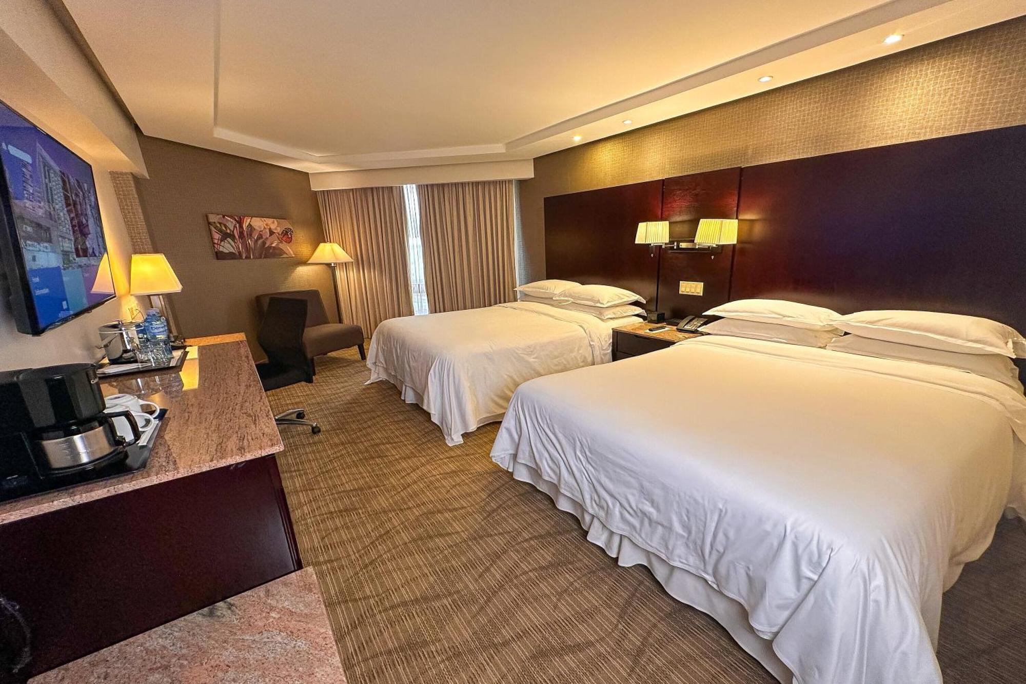Sheraton Grand Panama Exterior photo Deluxe Room