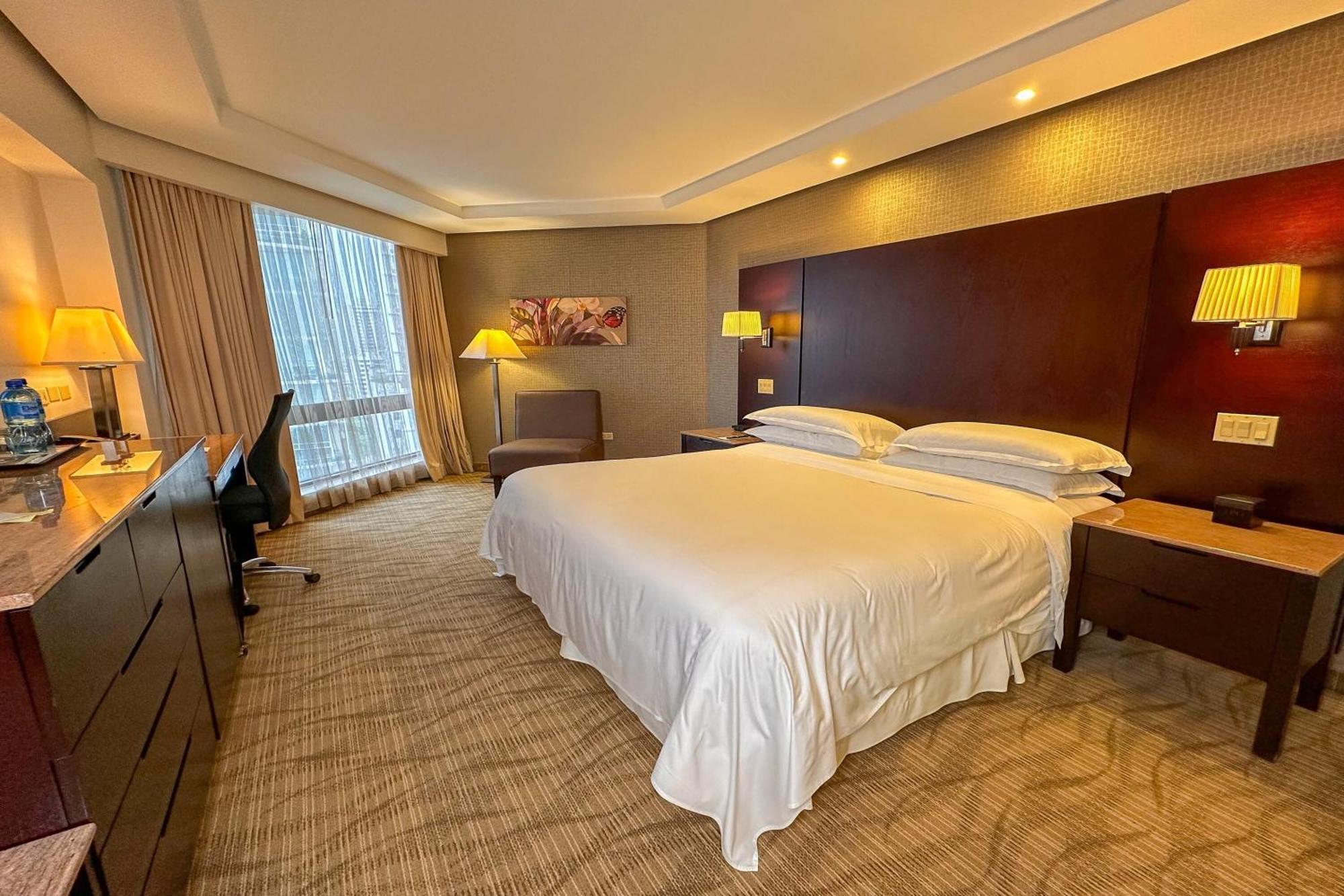 Sheraton Grand Panama Exterior photo A room at the hotel