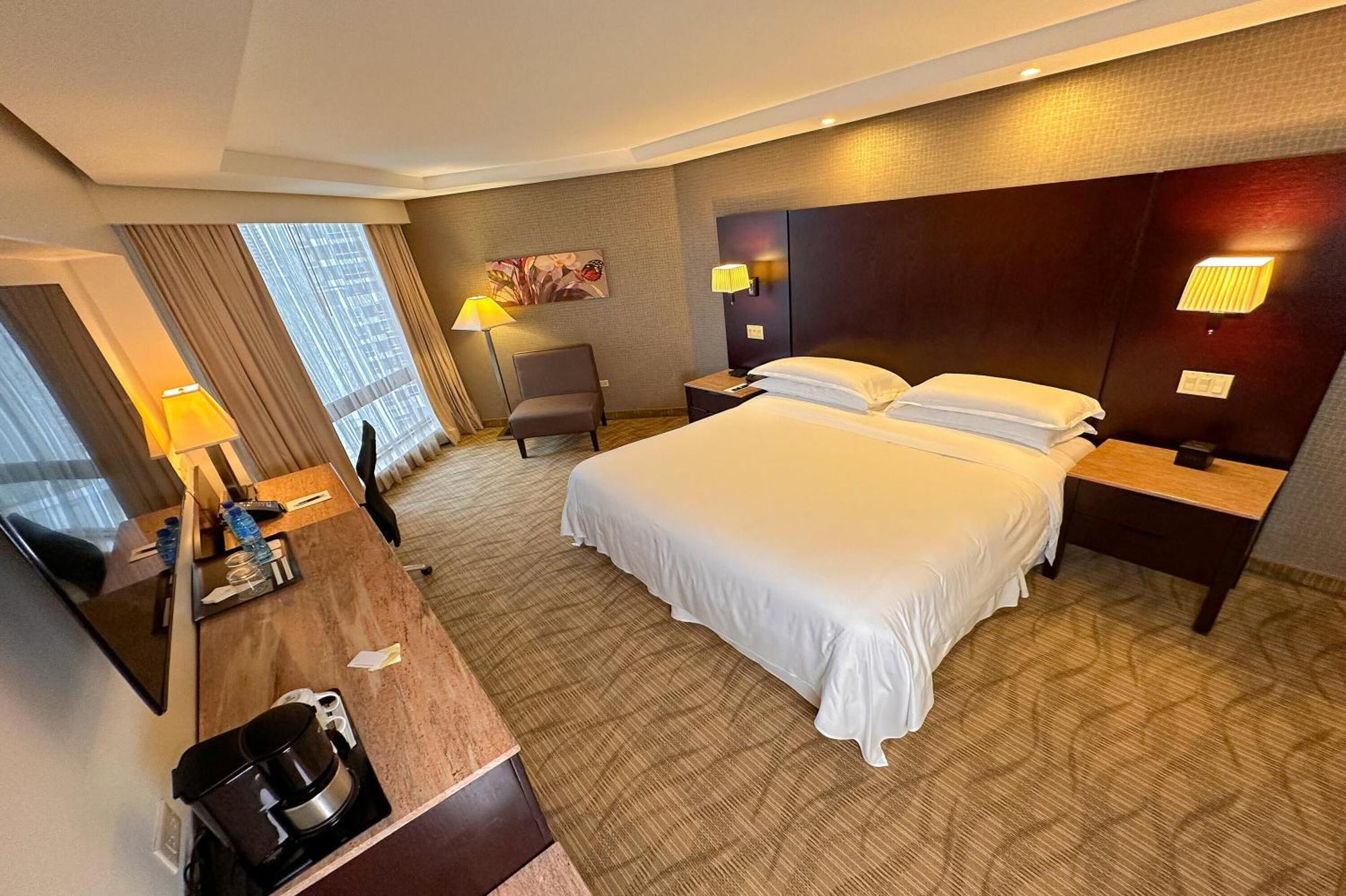 Sheraton Grand Panama Exterior photo A room at the hotel