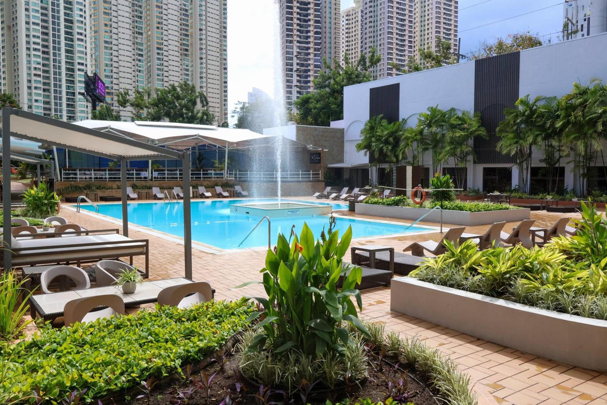Sheraton Grand Panama Exterior photo The pool at the W Fort Lauderdale
