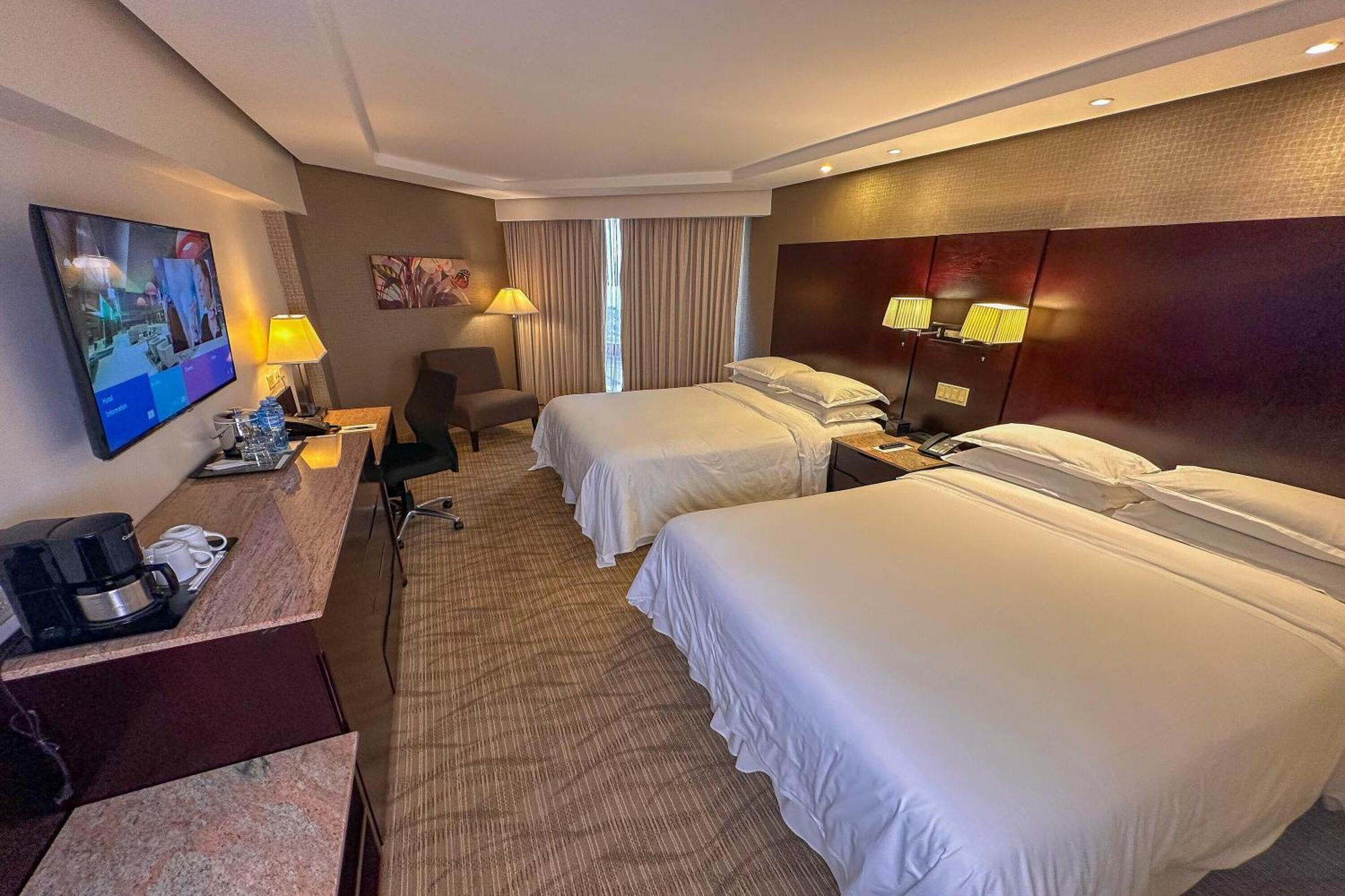 Sheraton Grand Panama Exterior photo A room at the Sheraton São Paulo.